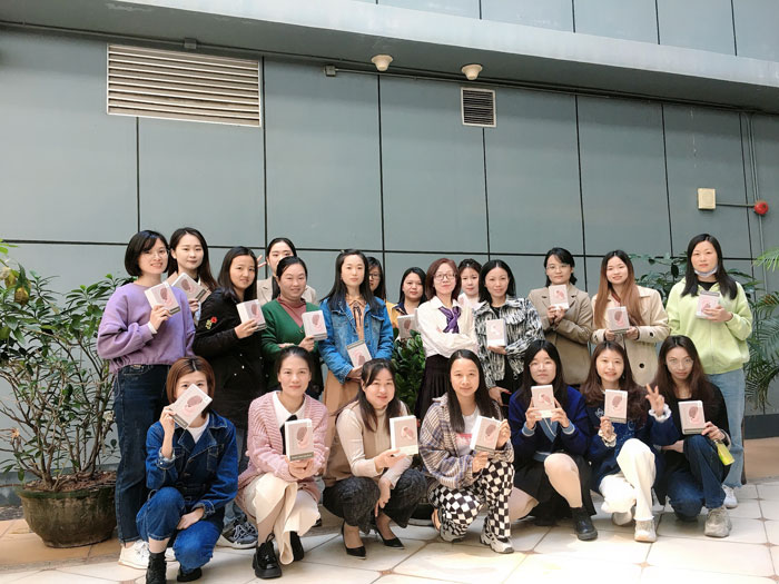 女神節(jié)快樂|有鮮花，有陽光，有愛的薩瑪瑞事業(yè)