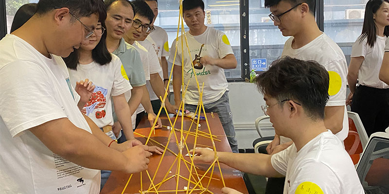 赫名視顯室內(nèi)拓展《凝聚力量，高效協(xié)作》